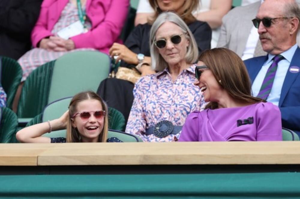 Kuku majko, puče bruka! Snajke glavna tema - pojavila se šok prepiska pre venčanja, jetrve SMS-om razbucale braću?