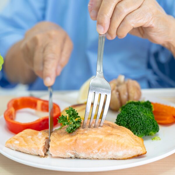 LEKARI NIKAD NE JEDU OVE 3 NAMIRNICE, IAKO SPADAJU U ZDRAVE: To je najopasnija hrana koja izaziva haos u mozgu!