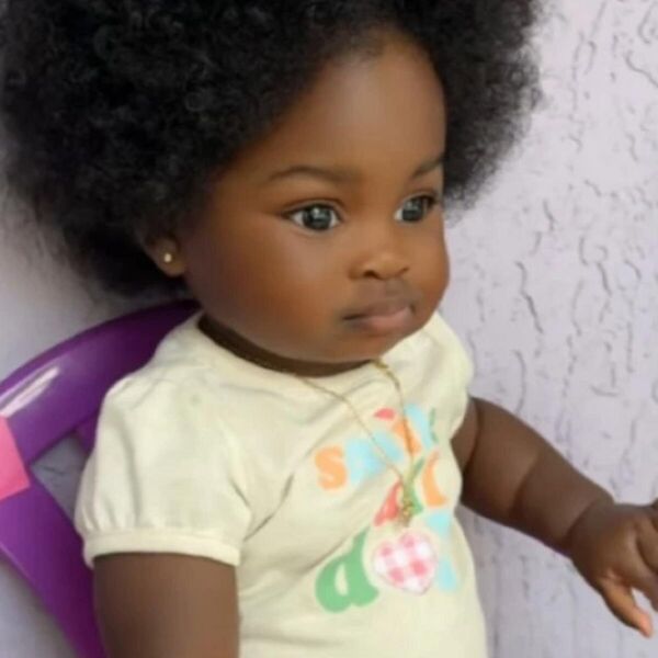 SVI SU MISLILI DA JE LUTKA, A ONDA JE URADILA OVO: Izgleda kao da je izašla iz kutije, ljudi ne veruju šta gledaju