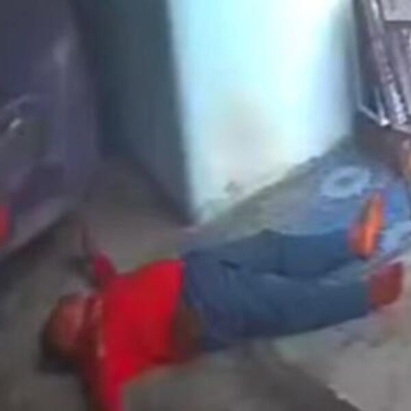 Objavljen stravičan snimak kako električara udara struja: Kreće da se grči na merdevinama, a onda uleće ona (VIDEO)