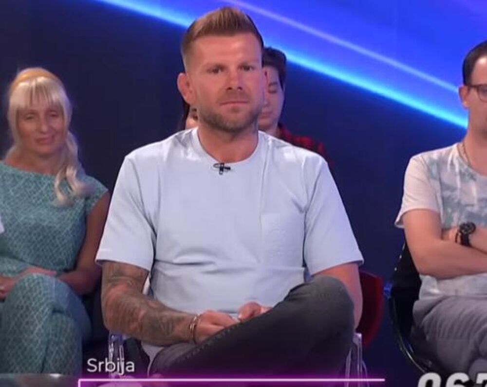 NOVA AFERA TRESE PINK! Njih dvoje su bili u šemi? Javnost intrigiraju poruke sa EKSPLICITNIM sadržajem