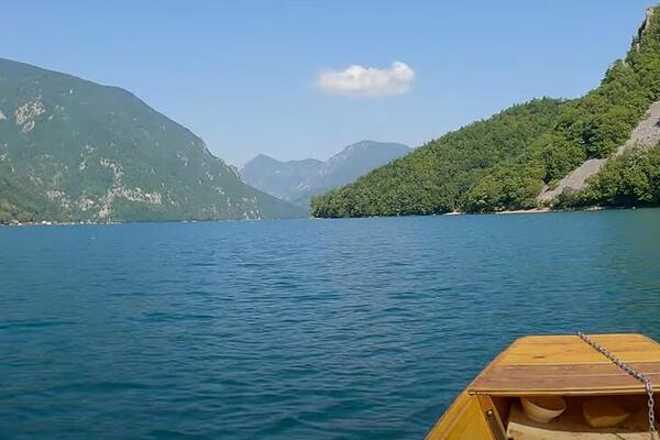 Na "srpskim Maldivima" biznis cveta kao nikad pre: Cene noćenja jeftine, a novac se povrati za samo 3 godine!