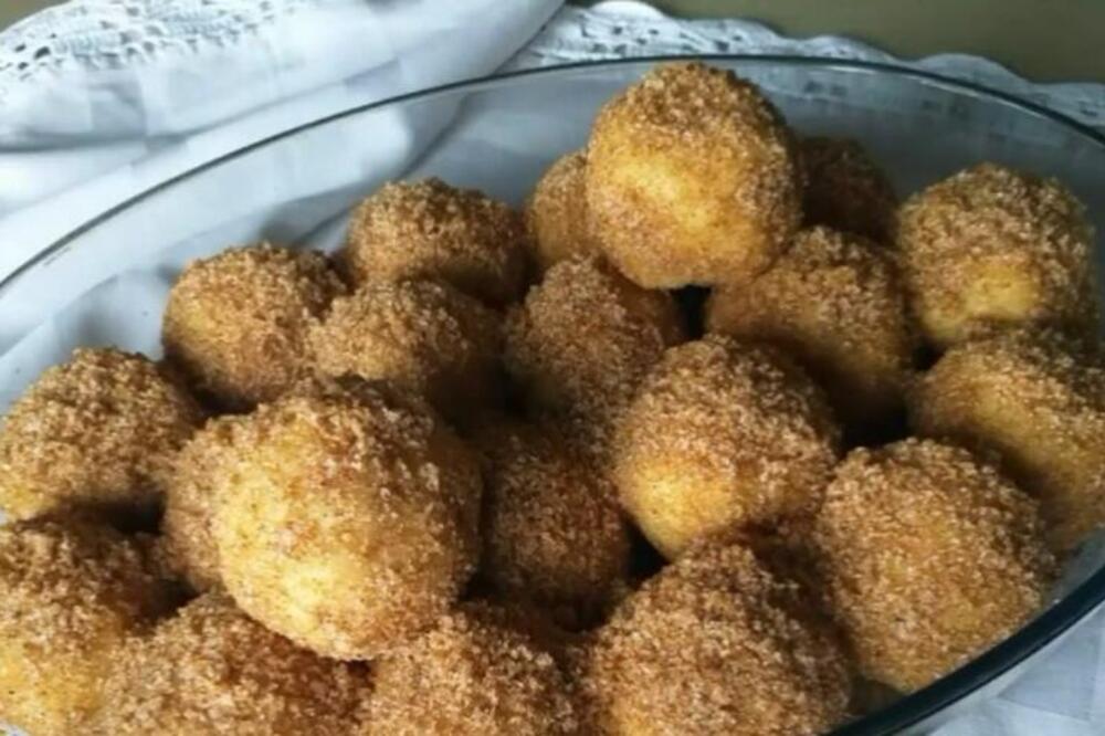 SVAKA PRAVA SRPKINJA ZNA DA NAPRAVI OVAJ SLATKIŠ! Sočne, mekane i ukusne do bola - RECEPT KOJI NE SME DA SE IZGUBI