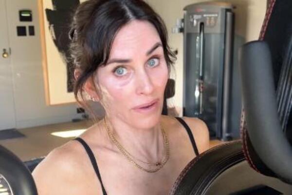 Ljudi se čude kada saznaju da ona ima 60 godina: Posle svega što radi i ne čudi da izgleda ko devojčica, pogledajte