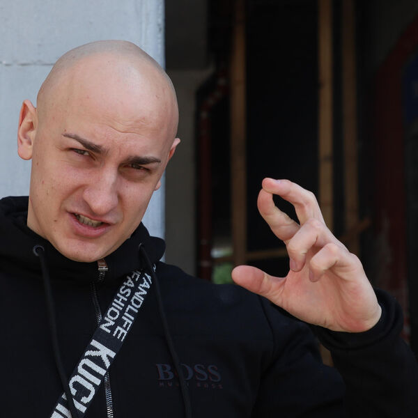 Desingerica usred programa uživo užasno napao ovog pevača, sve se orilo: Ljudi se hvatali za glavu