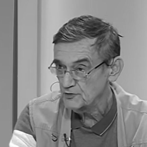 Preminuo Žarko Papić!