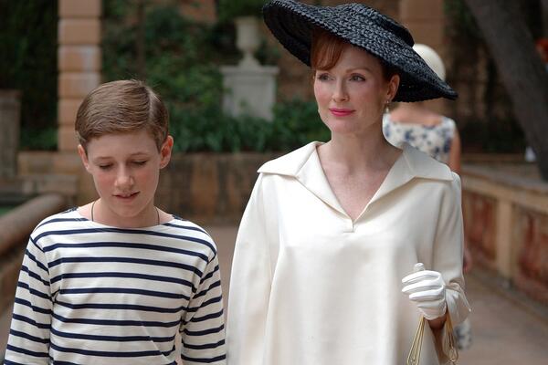 Čuvena glumica spavala sa sinom jer je htela da ga preobrazi: Nije mogla da podnese da je gej, ovo su detalji