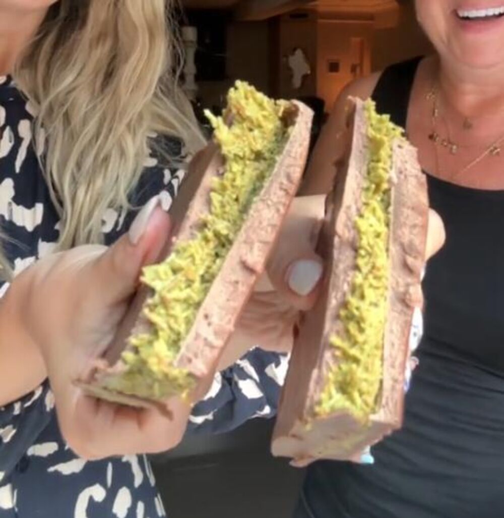 Dubai kolač, Dubai čokolada