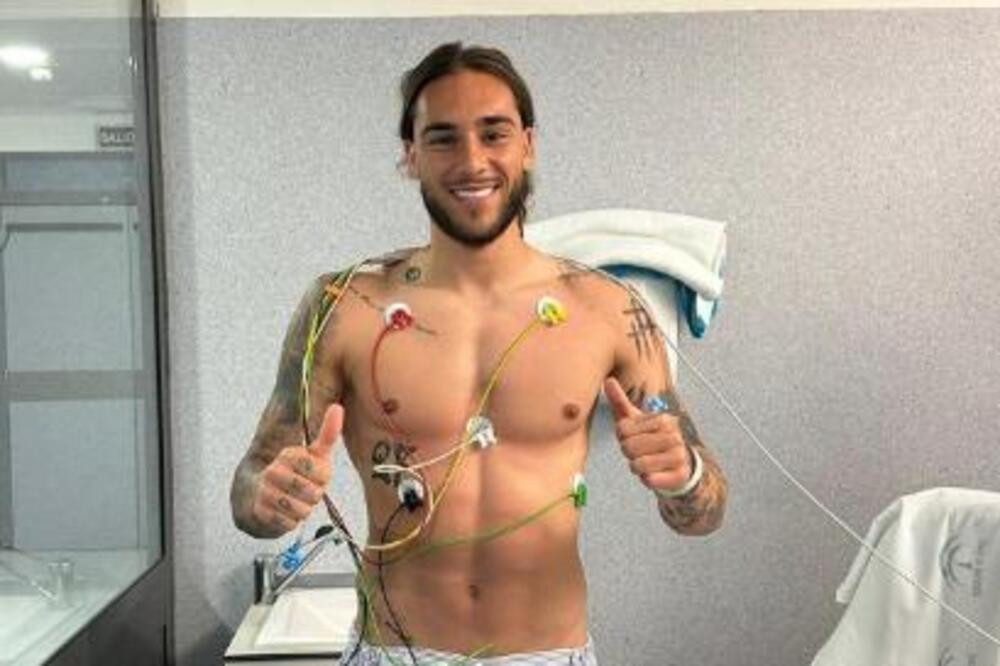 Bio klinički mrtav, a sad se u suzama oprašta od karijere: Gudelj (26) "okačio kopačke o klin"