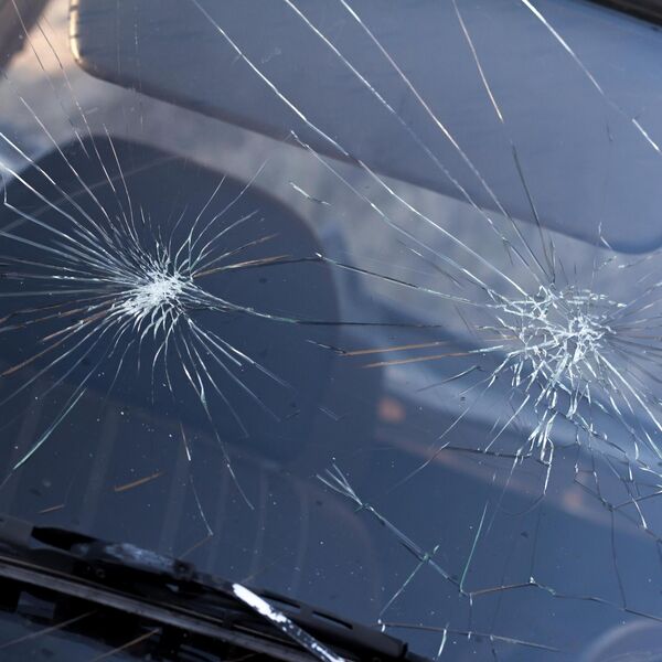 NE ČEKAJTE DA ŠTETA BUDE JOŠ VEĆA: Popravite napuklu šoferšajbnu sami brzo i efikasno!