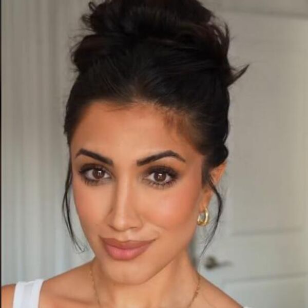 Elegantno, zavodljivo & šik: Najbolja frizura za vrele letnje dane pravi se u 2 koraka i nosi celo leto (VIDEO)