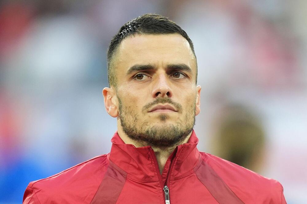 Kostić na korak do novog kluba (Foto)