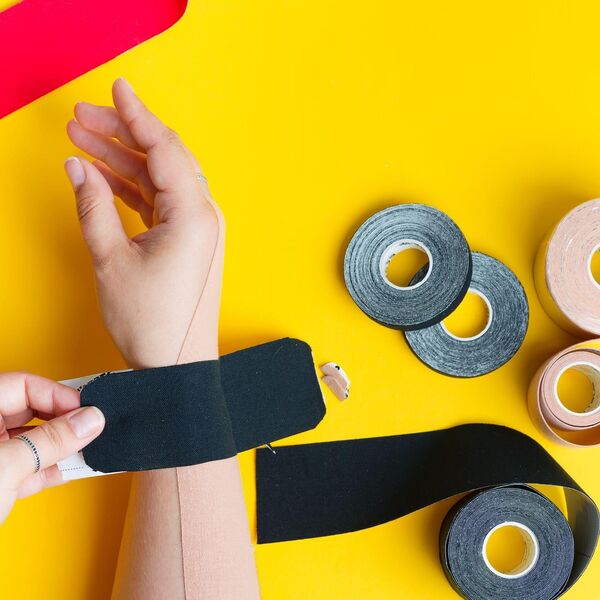 OTKLONITE BOL I NAPETOST: Ako niste, isprobajte kineziološku traku!