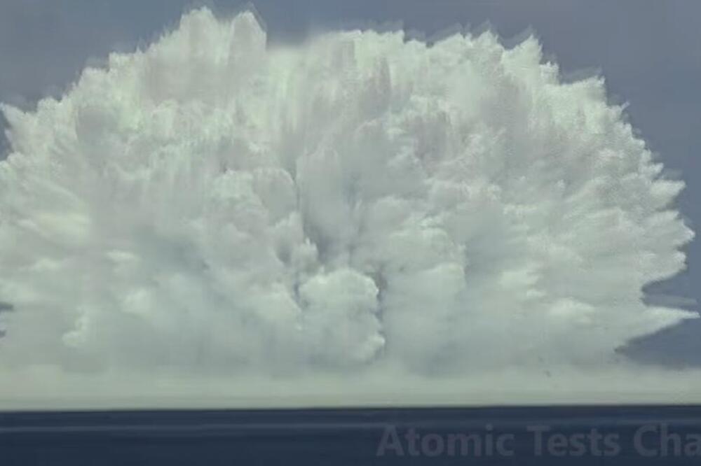BUUUM! OVAKO IZGLEDA KADA ATOMSKA BOMBA EKSPLODIRA POD VODOM: Snimak iz 1958. uteruje strah u kosti (VIDEO)