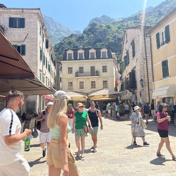 Ovo je najuža ulica u regionu, a tek da čujete kako se zove... Njen naziv će vas nasmejati do suza (FOTO)