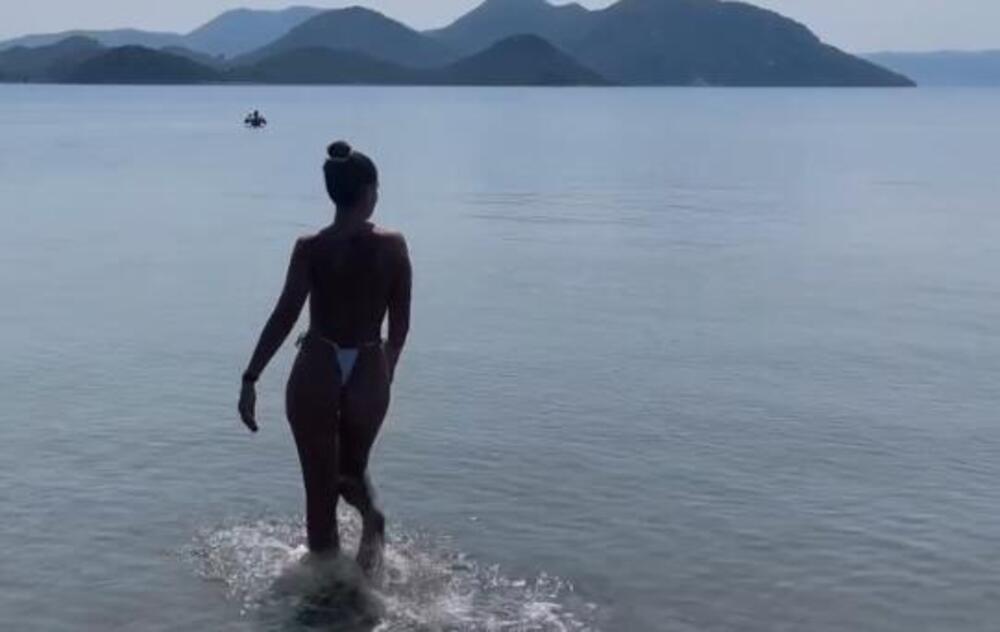 "LEŽALE SMO NA NUDISTIČKOJ PLAŽI NA DUNAVU, A ONDA NAM JE PRIŠLA BABA": Kad je ovo uradila, doživele su ŠOK ŽIVOTA!