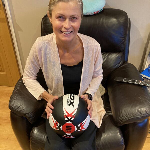 Osetila bol u leđima i onesvestila se, u bolnici je odmah operisali: Izvadili tumor koji je godinama rasao u njoj