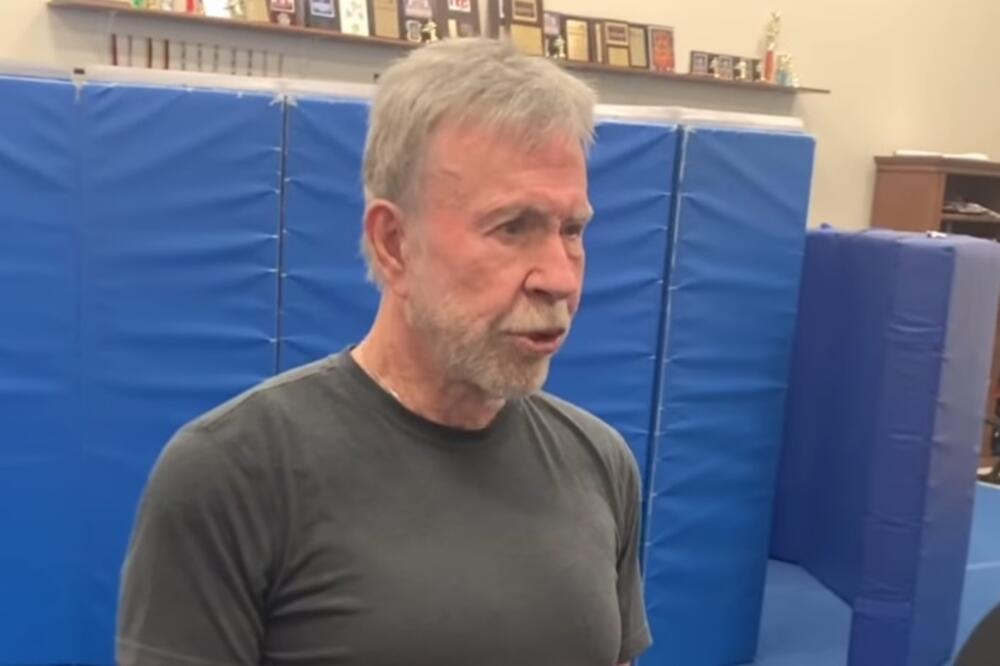 Da li je to isti čovek? Nekada su ga Srpkinje obožavale, a sada ga ne bi prepoznale: Seda kosa i brada, bore...