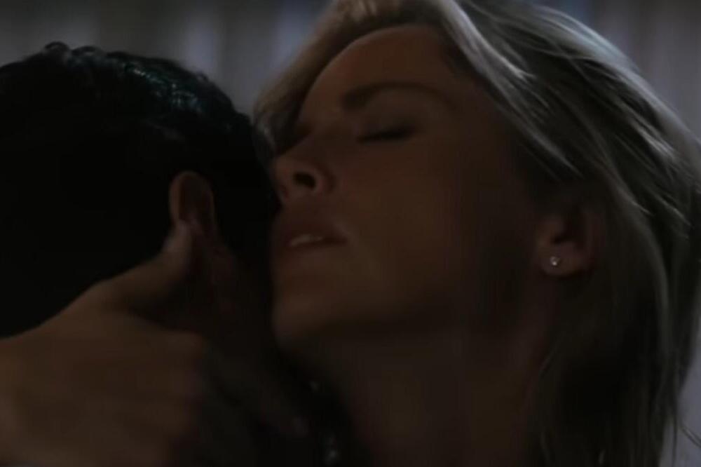 Niske strasti u 67. godini! Uslikana u spavaćoj sobi sa nagim mladićem - ljudi, niste spremni za PROVOKACIJU DANA