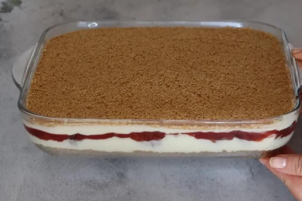 Ovo je kolač sa šljivama za kojim ćete odlepiti: Popularan recept za knedle je dobio novu formu - lepši sto puta