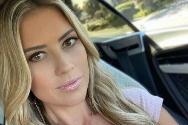 "Drugima je to čudno..." Rijaliti zvezda otkrila sve o odnosu sa bivšim mužem! Svi su u neverici zbog jedne stvari