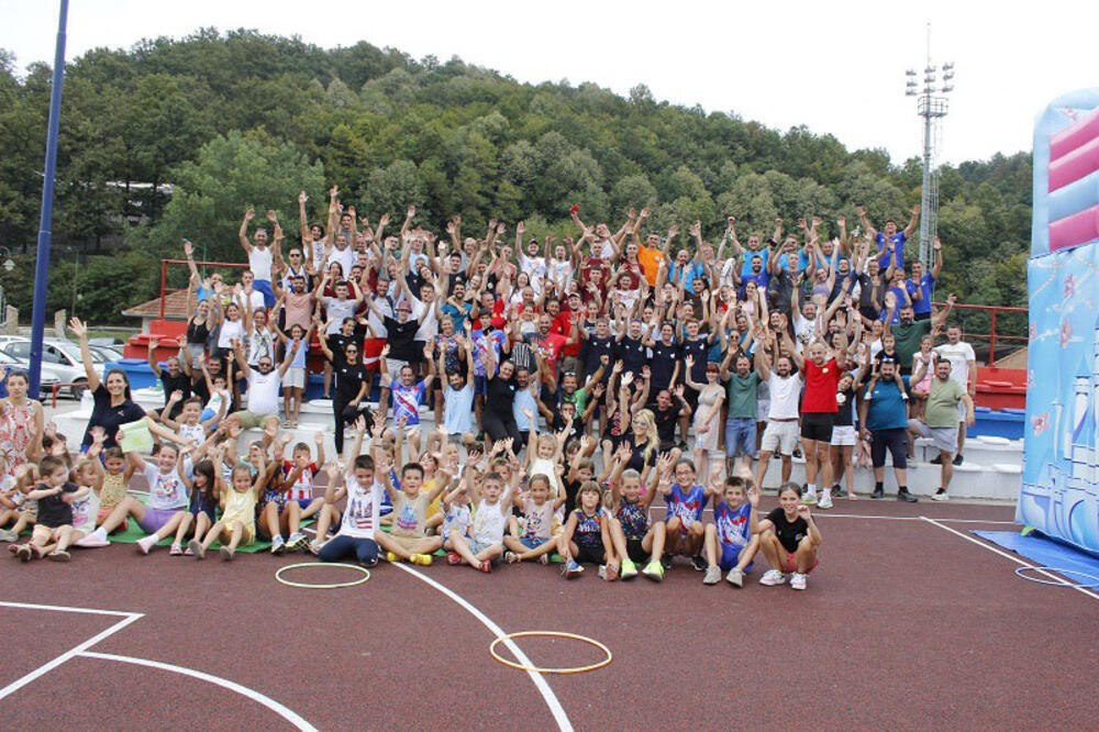 Marko saznao da ima leukemiju, a onda mu je ubrzo umrla supruga! Otac dvoje dece ostao je sam i treba mu pomoć