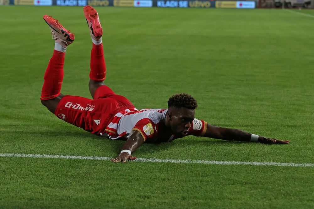Crvena zvezda želi da zaradi između osam i 12.000.000 evra na pozajmljenim fudbalerima (Foto)