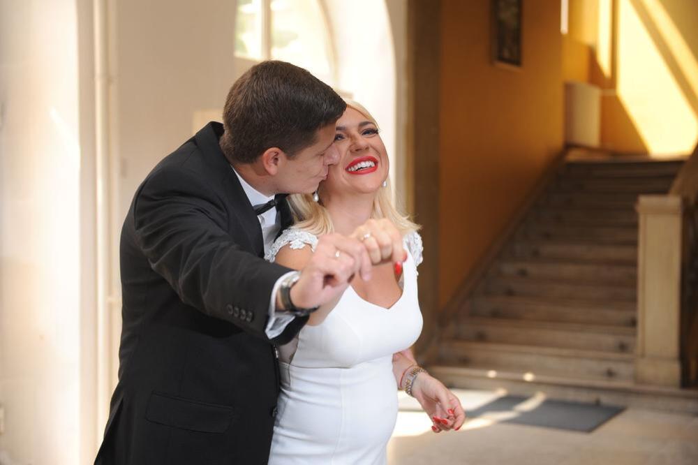 Voja povukao šokantan potez nakon vesti o veridbi Jovane Jeremić: Da li je moguće da je ovo uradio