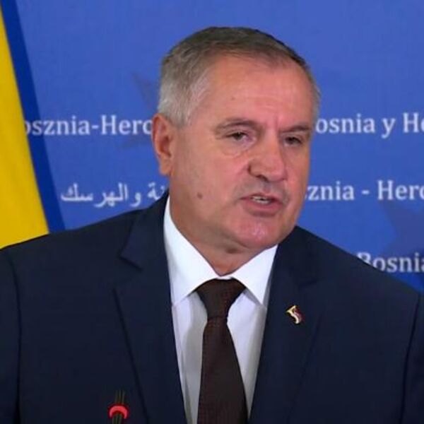 Oglasio se premijer RS Radovan Višković nakon nesreće u kojoj je povređen: "Hvala Bogu i prisebnosti vozača"
