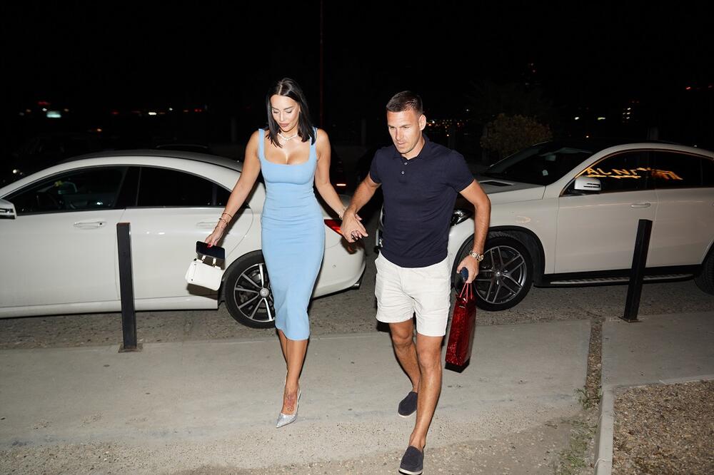 ŠTA SE ZAPRAVO DEŠAVA IZA ZATVORENIH VRATA DOMA KAĆE I GOBELJE? Mora da postoji NEKI RED - ona više neće da ĆUTI