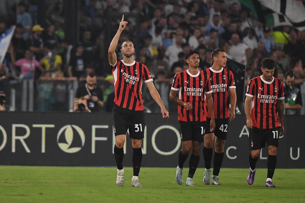 Pavlović ide kod saigrača iz reprezentacije, ali ostaje u Italiji? (Foto)