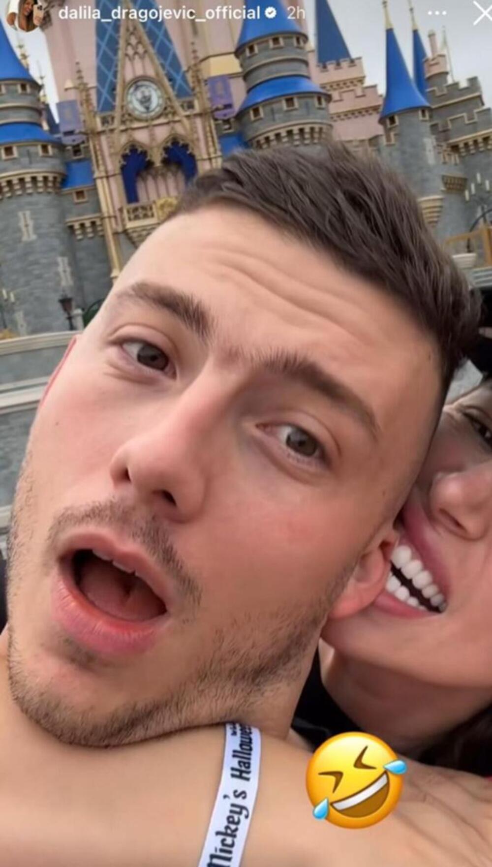 NEKAD NIJE IMALA NI ZA OGRADU, A SAD JAVNO MOLI ZA NOVAC! Nema posao, a FINANSIRAJU JE FANOVI - ŠOK i na koji način