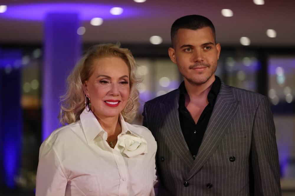 Sin Lepe Brene uživa za sve pare: Od ovih kadrova zastaje dah, ovo vredi pravo bogatstvo