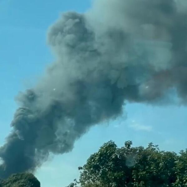 Veliki požar u Baru: Gust dim se širi gradom (VIDEO)