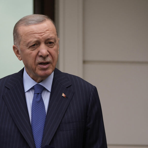 Strašni snimci jakog zeljotresa u Turskoj ulivaju jezu! Urušila se i zgrada, hitno se oglasio Erdogan (VIDEO)