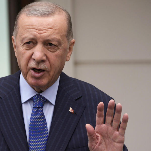 OVO JE LJUBAVNICA ERDOGANOVOG NAJVEĆEG PROTIVNIKA?! Skandal potresa Tursku, kad vidite KO JE U PITANJU...