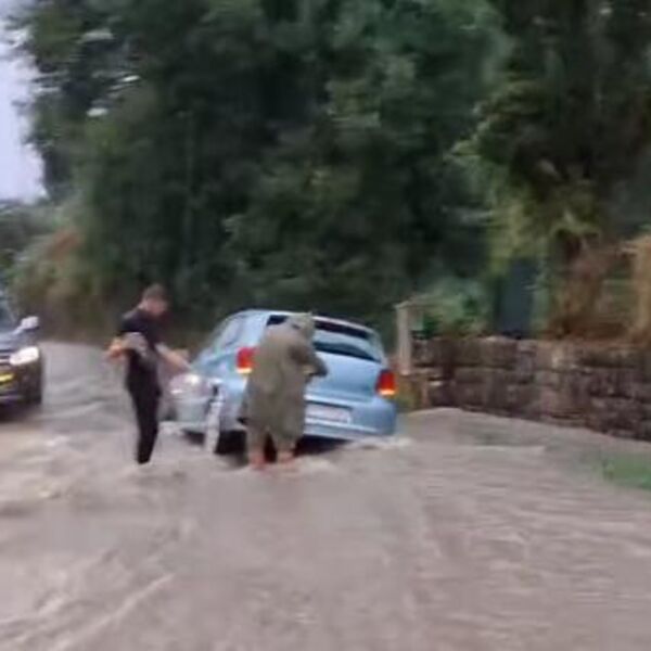 Kataklizma u Crnoj Gori! Potop na ulicama širom zemlje, automobili plutaju - isplivali jezivi snimci (VIDEO)