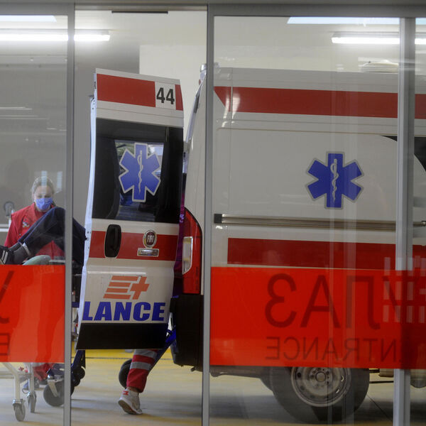 Motociklista (28) lakše povrećen u udesu u Nemanjinoj: Hitnu pomoć najviše zvali psihijatrijski pacijenti!