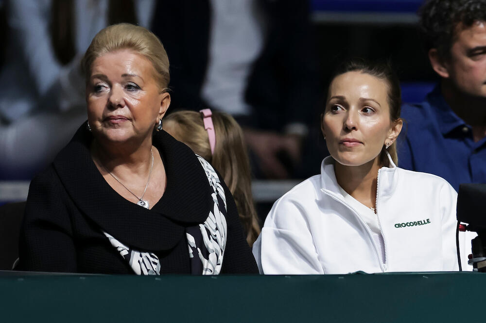 Materijalno stanje porodice Ristić! Isplivala šok prošlost roditelja Jelene Đoković - Vera i Miomir bankrotirali...