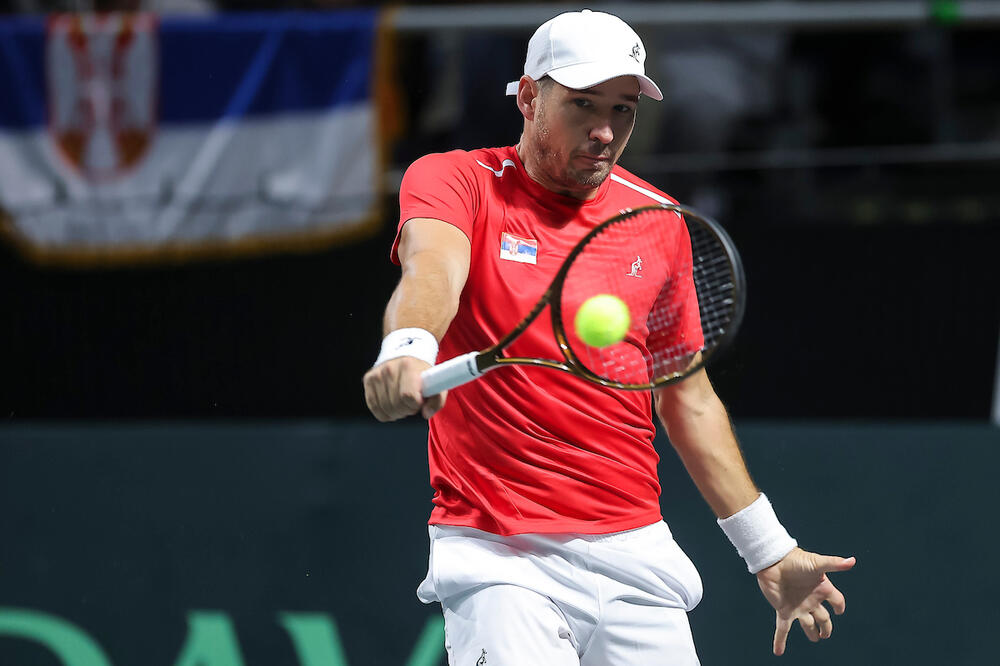 Nova blamaža: Anonimus eliminisao Lajovića!