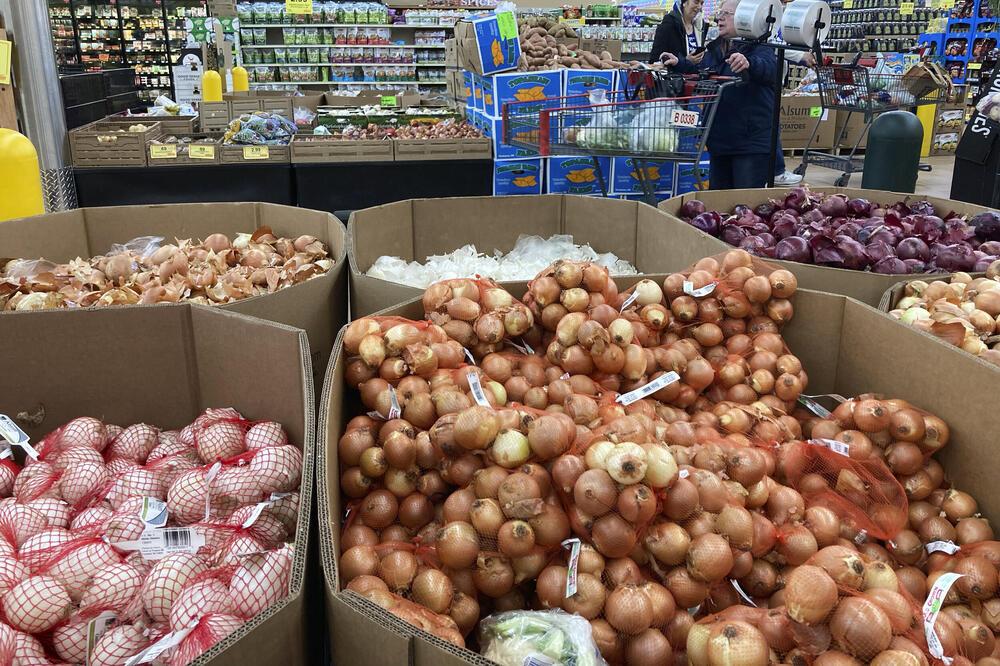 Beograđanka pala u šok kad je videla cenu ove namirnice! Poskupela skoro duplo, i ne prestaje da skače