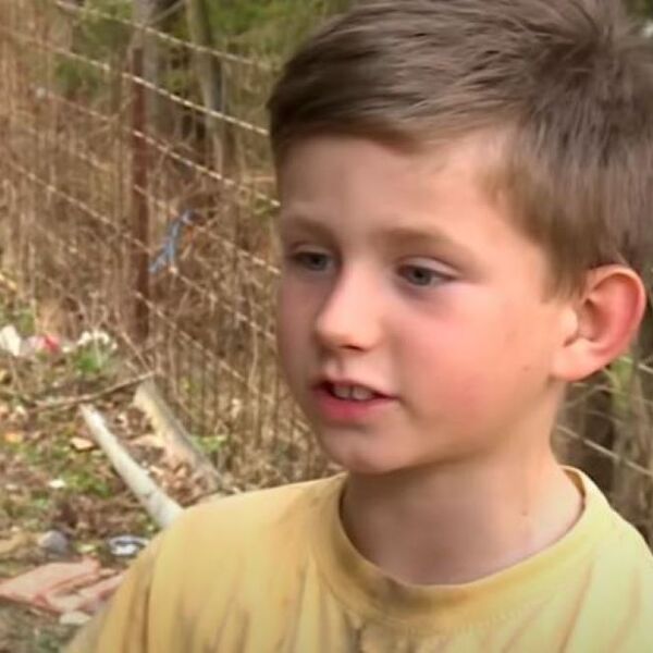 Gde je danas mali Ajdin? Njegova priča rasplakala je milione, mama ga ostavila sa 6 godina! Povela brata a njega ne