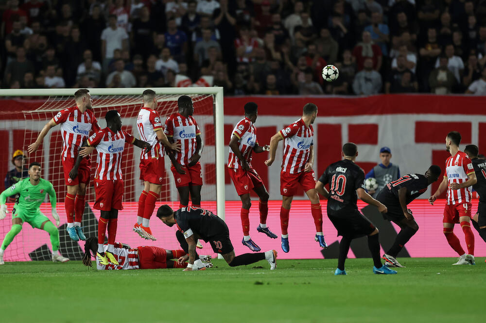 Lepotica koja ja zaledila stadion Crvene zvezde! (VIDEO)