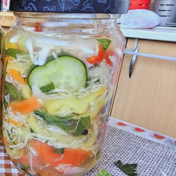 Mnoge domaćice stavljaju ovu tabletu u zimnicu: Ne, to ne može da zameni konzervans