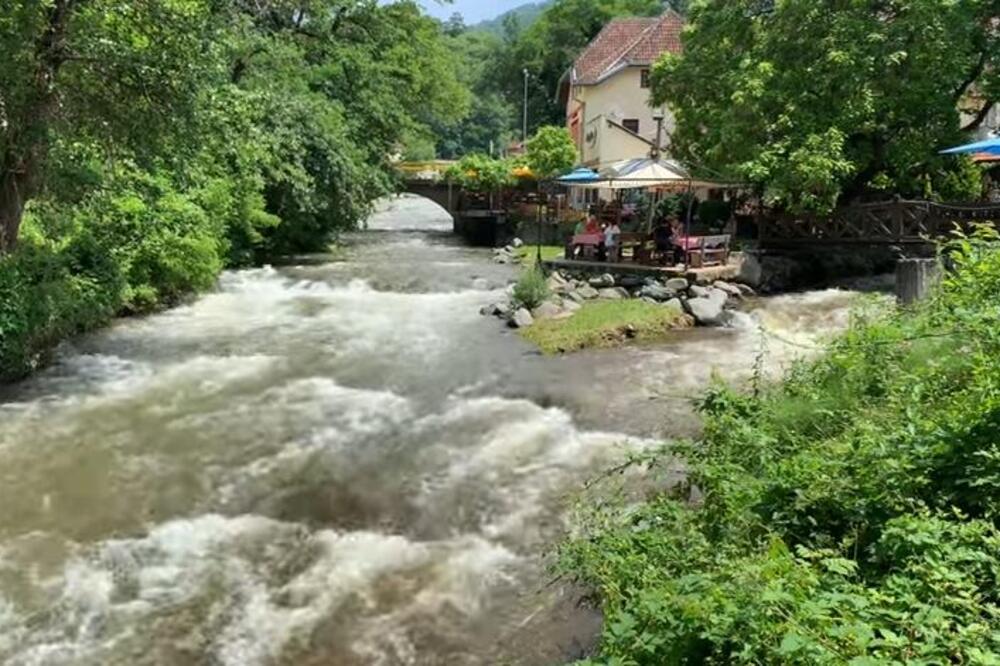 OVA BANJA JE JEDNA OD NAJTOPLIJIH U SRBIJI! Oporavlja telo i um, a mesto je i za beg od stresa