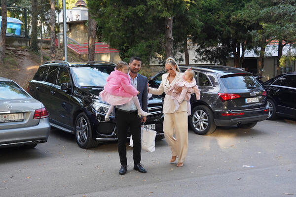 KAKO ŽIVE MILJKOVIĆI! Luna i Marko puni ko brod - kupili plac i grade kuću u banatskom selu Mramorak, TU I DOKAZ