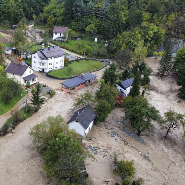 Da li je kamenolom iznad Donje Jablanice dodatno doprineo katastrofi? Apokaliptični prizori posle poplava (VIDEO)