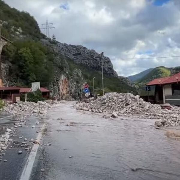 Ovo su Irmela i Jasmin, mladi bračni par koji je zagrljen pronađen ispod ruševina u Jablanici (FOTO)