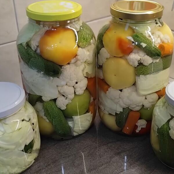 Da li se isplati praviti domaću turšiju? Detaljna računica otkriva ogromnu razliku u ceni