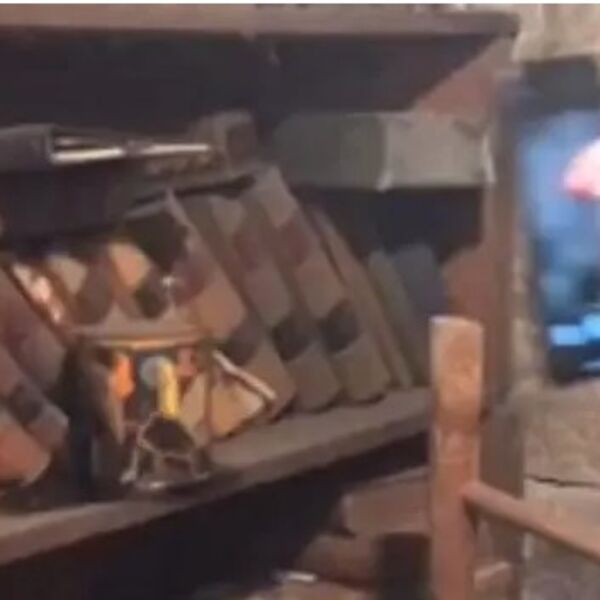 Sređivala je podrum, kad je pomerila staru ciglu: Iza vrata se krila soba za koju nije znala, a unutra...(VIDEO)